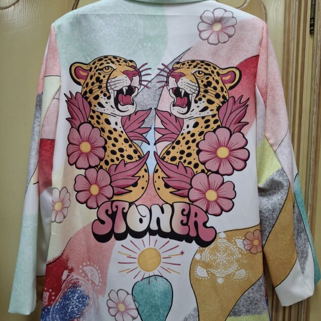 Chaqueta colores tigres flores