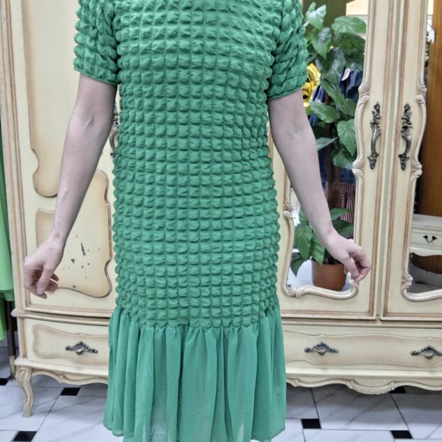 Vestido verde acolchado