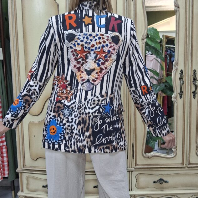Chaqueta cebra estampación leopardo espalda