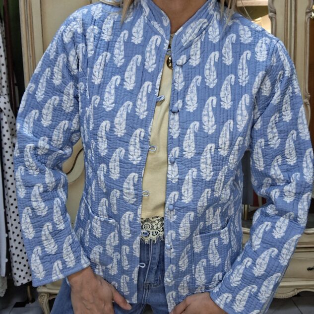 Chaqueta reversible celeste