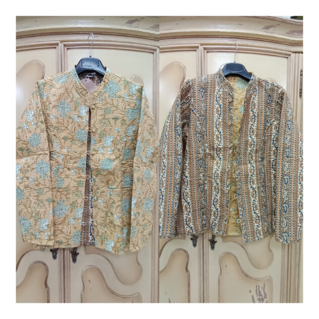 Chaqueta reversible amarilla pastel y flores verdes