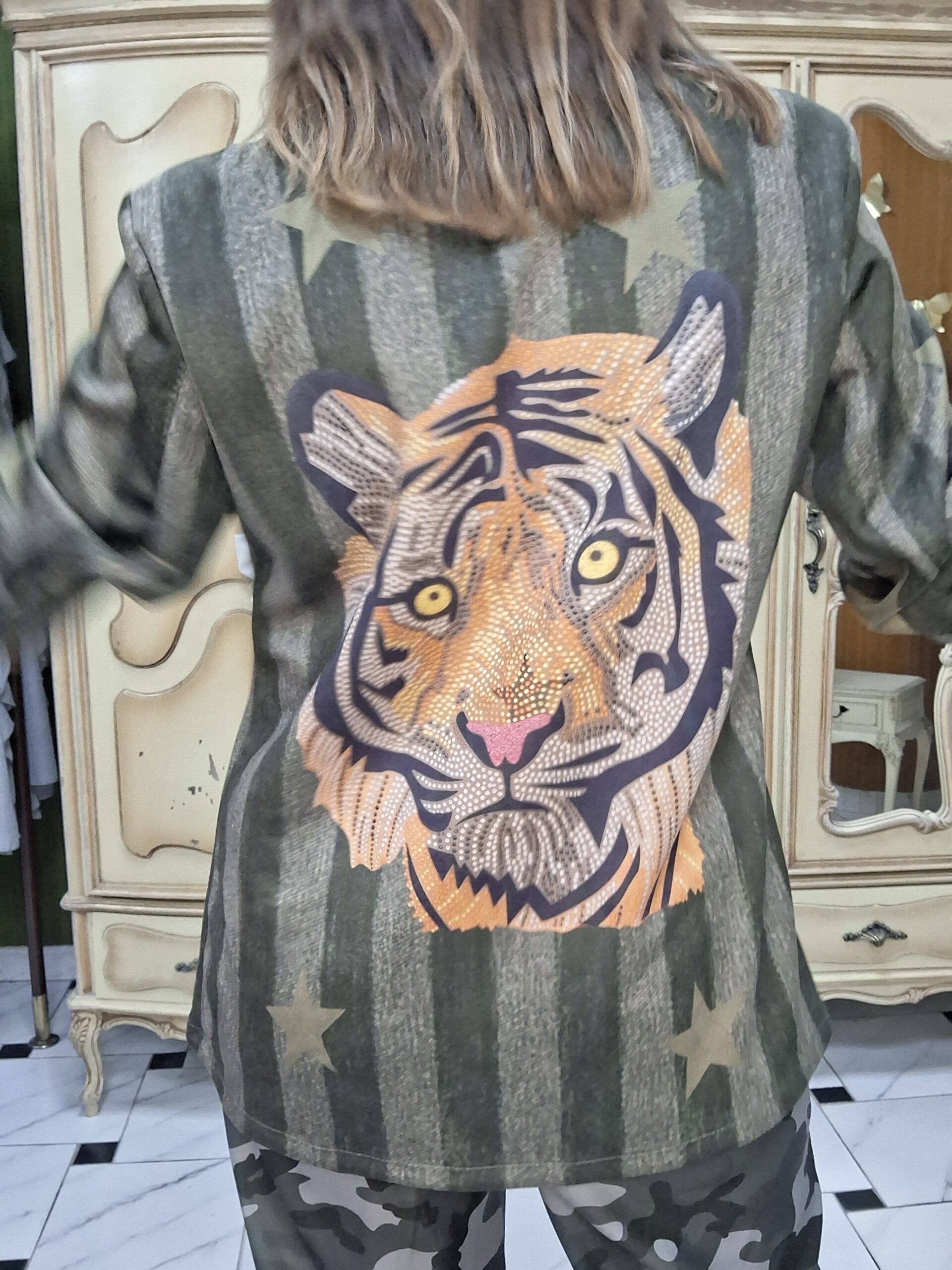 Chaqueta antelina rayas tigre - Imagen 2