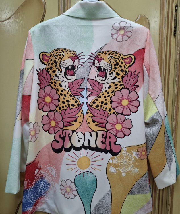 Chaqueta colores tigres flores