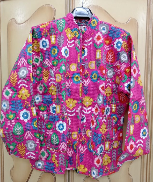 Chaqueta fucsia estampado